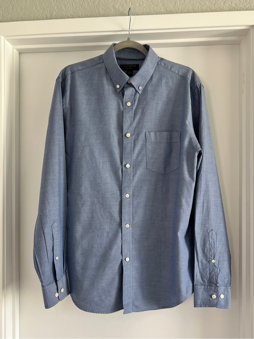 Banana Republic Chambray Blue Button-Down Shirt